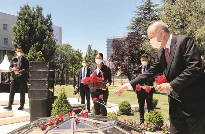 اردگان کےخلاف ناکام فوجی بغاوت کو ۵سال مکمل عام تعطیل کااعلان فوج کامقابلہ کرنےوالےخراج تحسین
